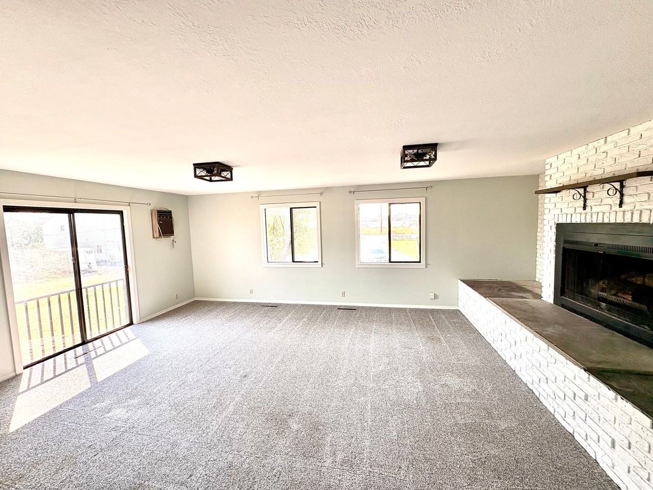 1175 E Elm Ave - Photo 3 of 18