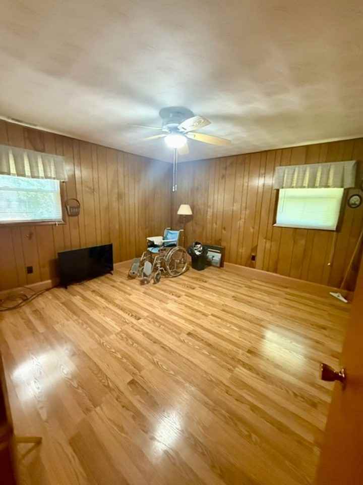 2529 Mclean Rd - Photo 4 of 9