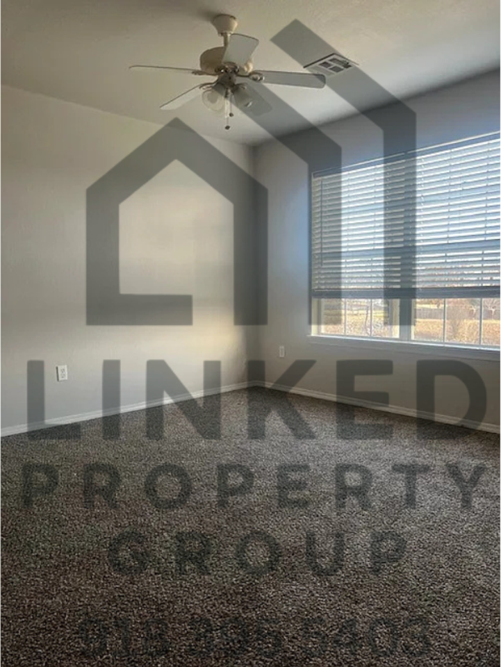 1718 E 67th Pl - Photo 3 of 10