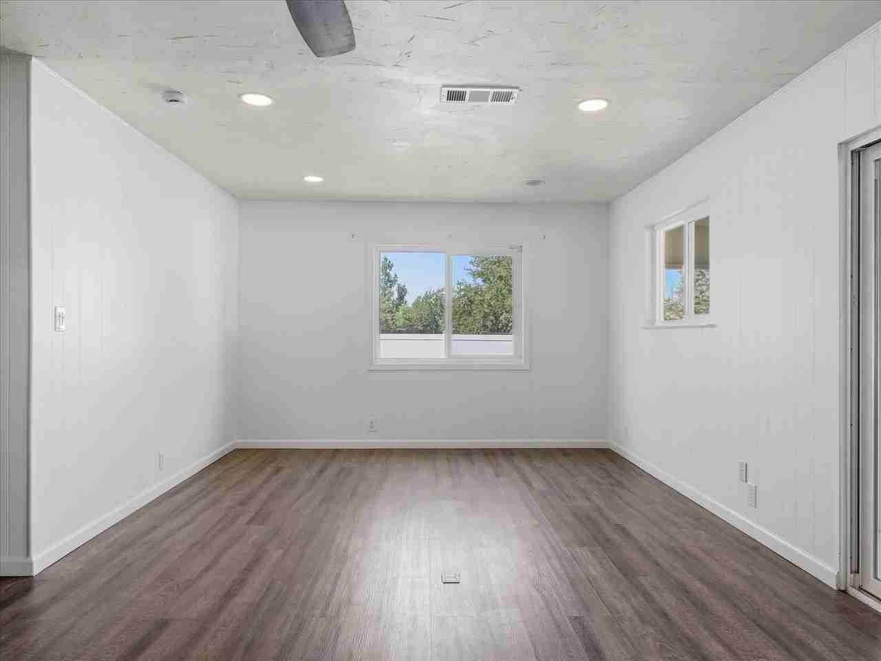 2224 N Bethel Ave - Photo 7 of 34