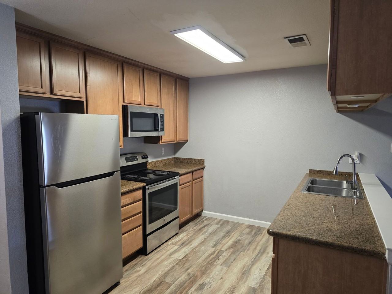 1114 Nord Ave #11 - Photo 6 of 22