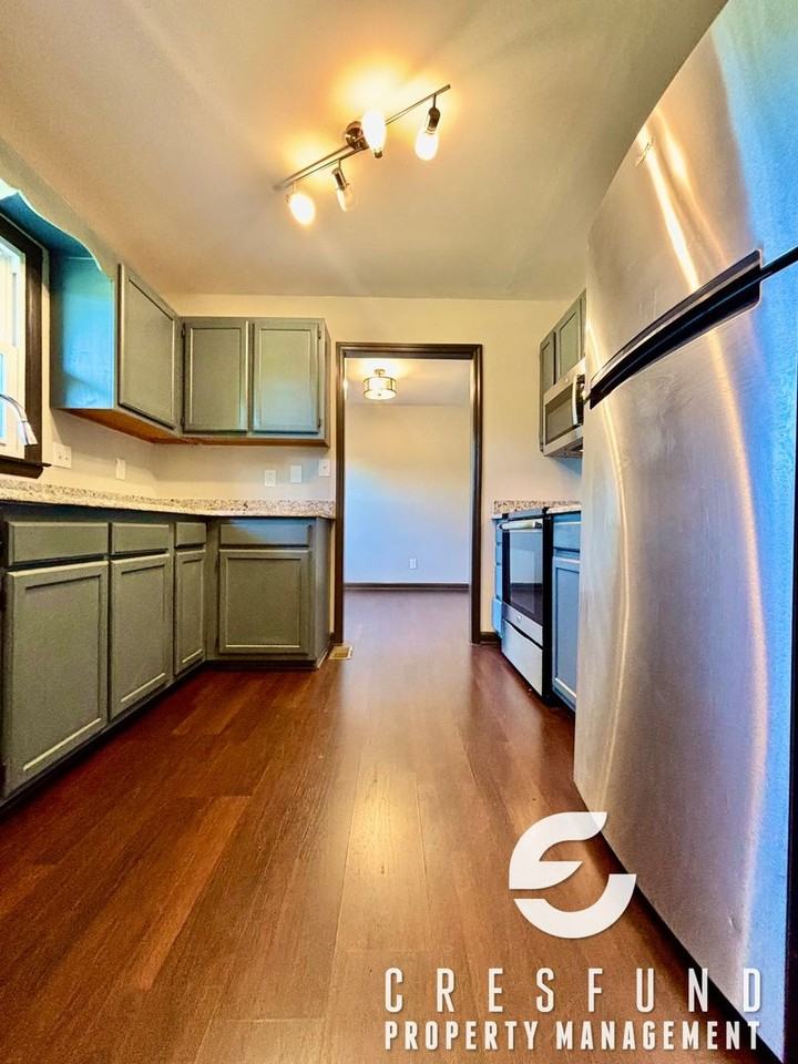 6727 Vaughn Rd - Photo 3 of 25