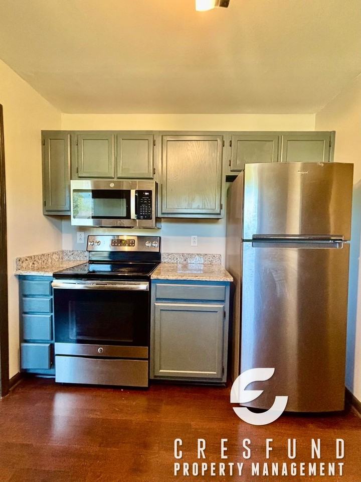 6727 Vaughn Rd - Photo 6 of 25