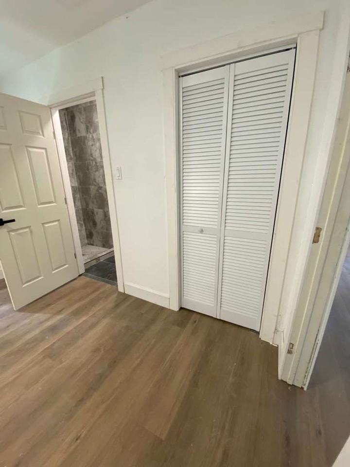 9313 Sandra St - Photo 6 of 15