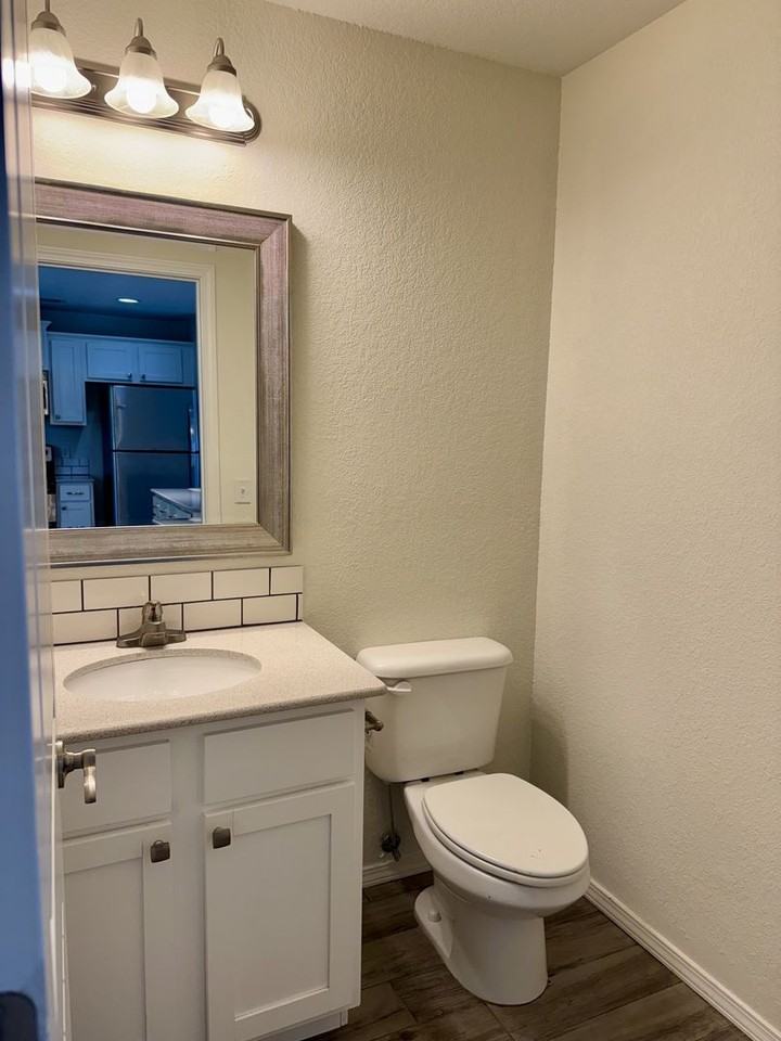279 S Breakwater Ln - Photo 7 of 19