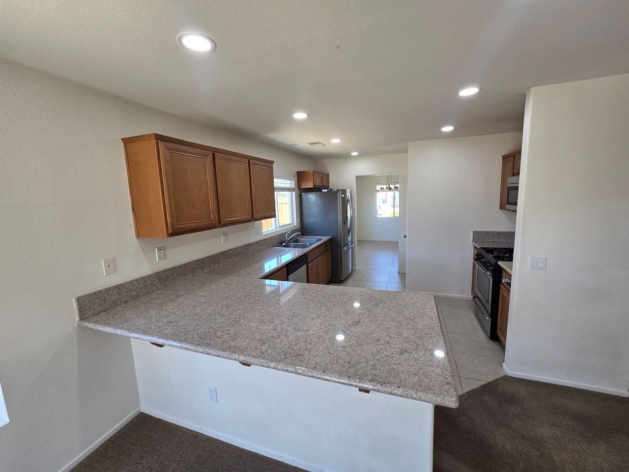 5212 Split Rock Ave - Photo 3 of 15