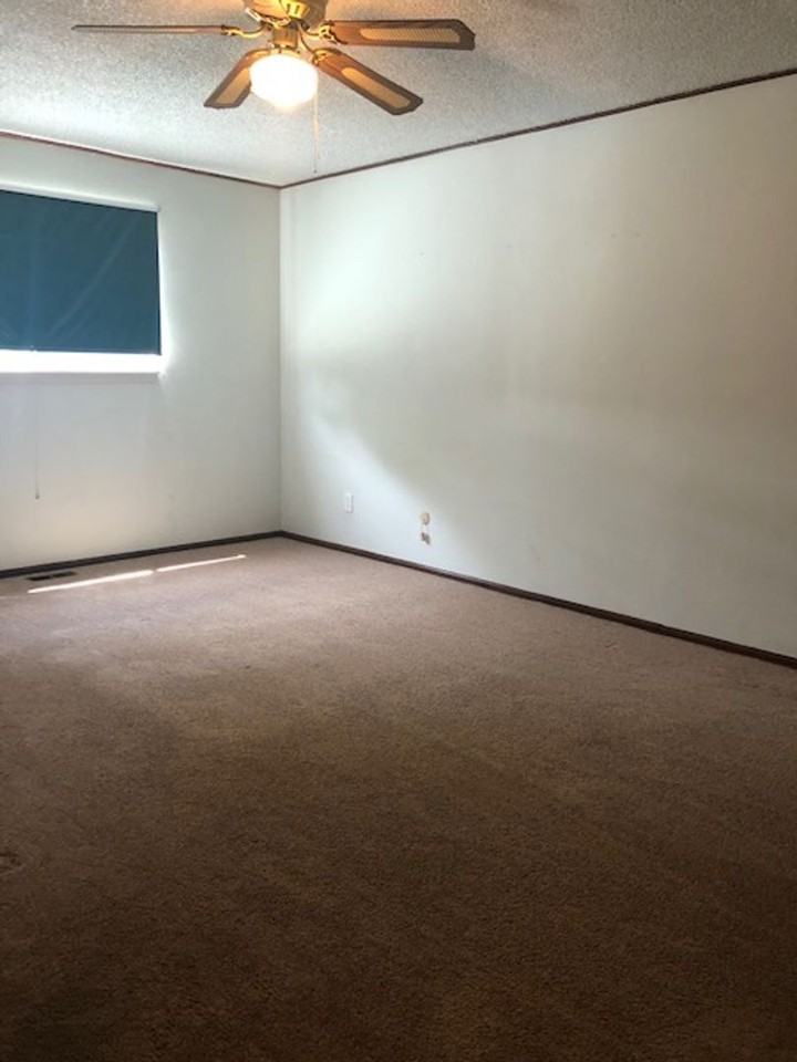 16132 E Wesley Ave - Photo 6 of 9