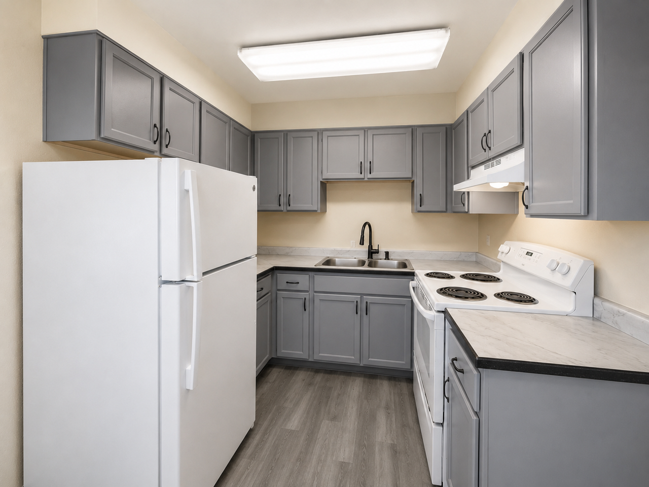 1761 Stewart St - Photo 3 of 7
