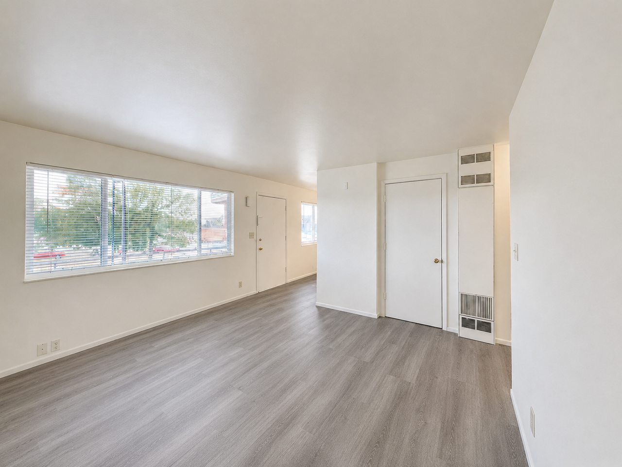 1761 Stewart St - Photo 6 of 7