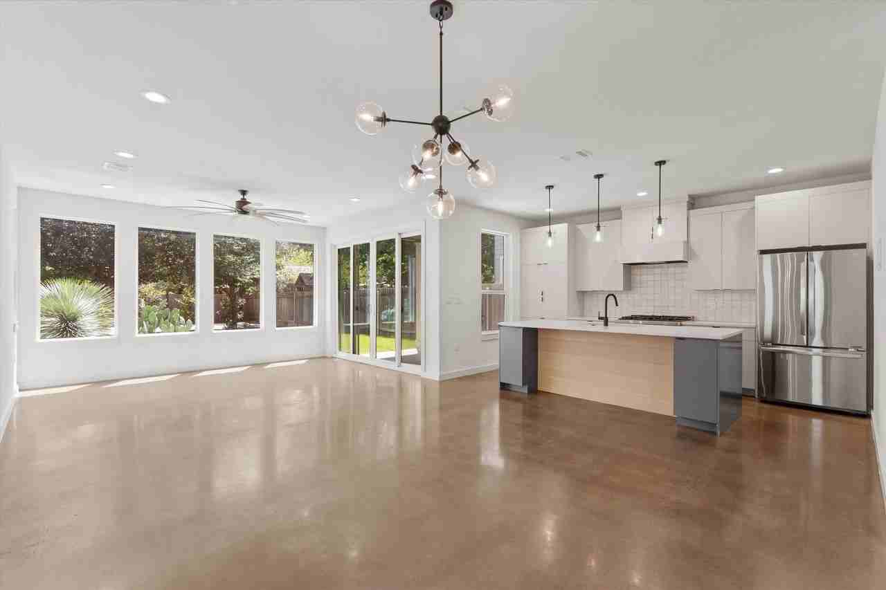 2509 E 4th St - Photo 7 of 41