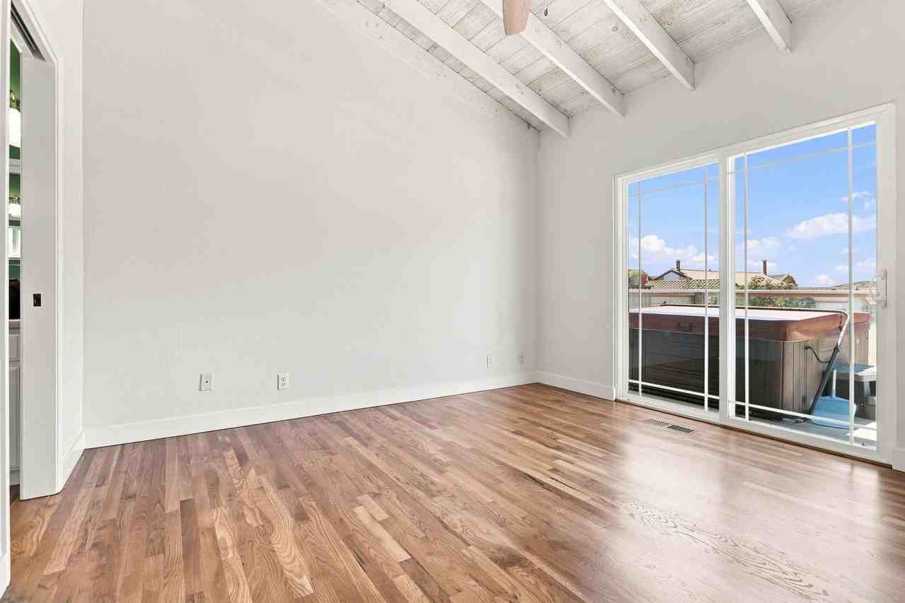 117 Holiday Dr - Photo 7 of 16