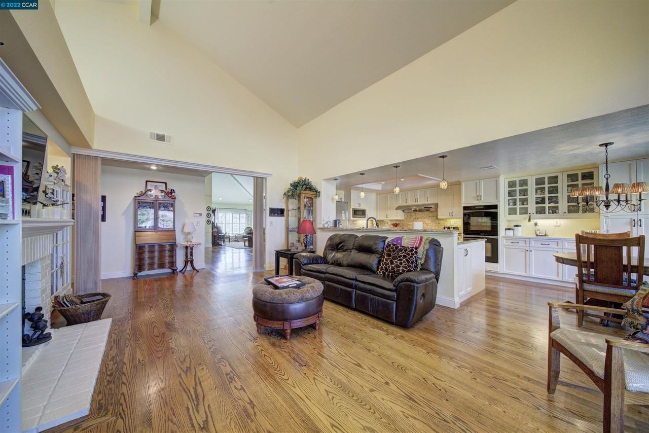 3000 Marble Canyon Place - Photo 6 of 47