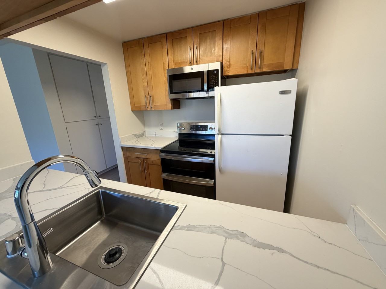 240 Hollis Avenue #25 - Photo 5 of 13