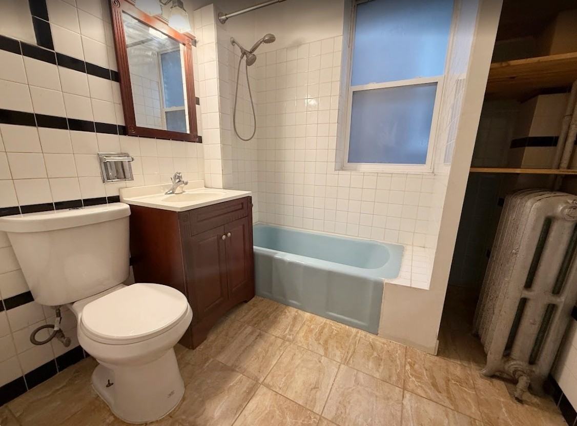 4527 N Christiana Floor 1 - Photo 6 of 8