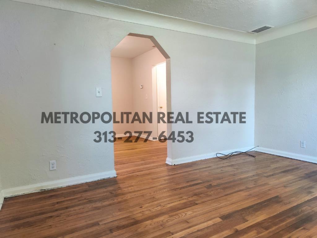 51329 Geddes Rd - Photo 4 of 19