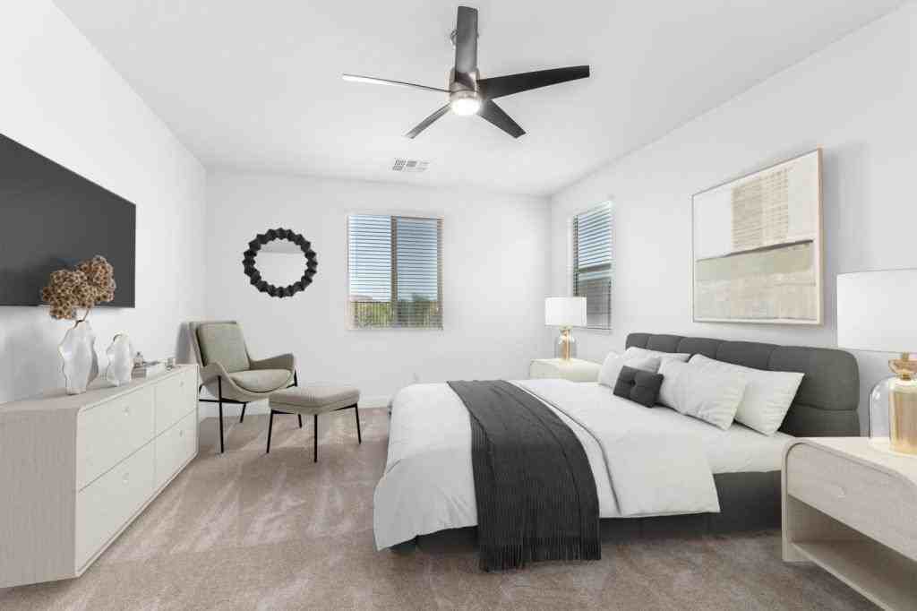 44312 N 44th Ln - Photo 3 of 40