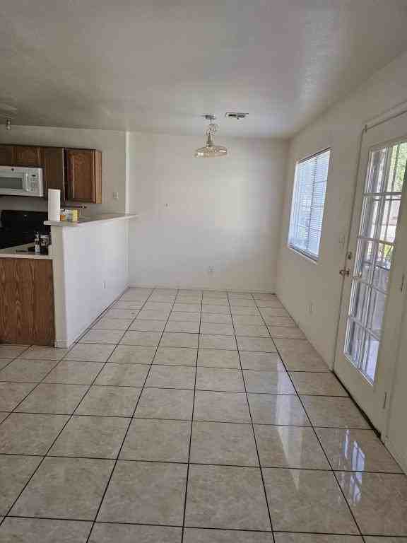 2500 Adelante Ave - Photo 4 of 11