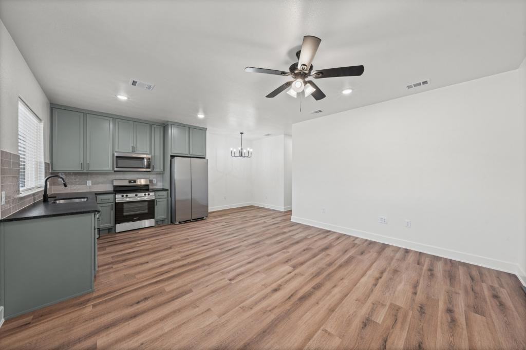 717 N 3rd St - Photo 3 of 14