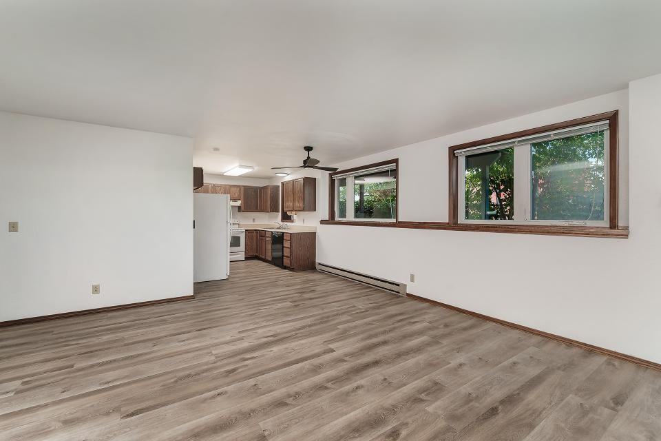 2014 Alderson Ave #D - Photo 4 of 9