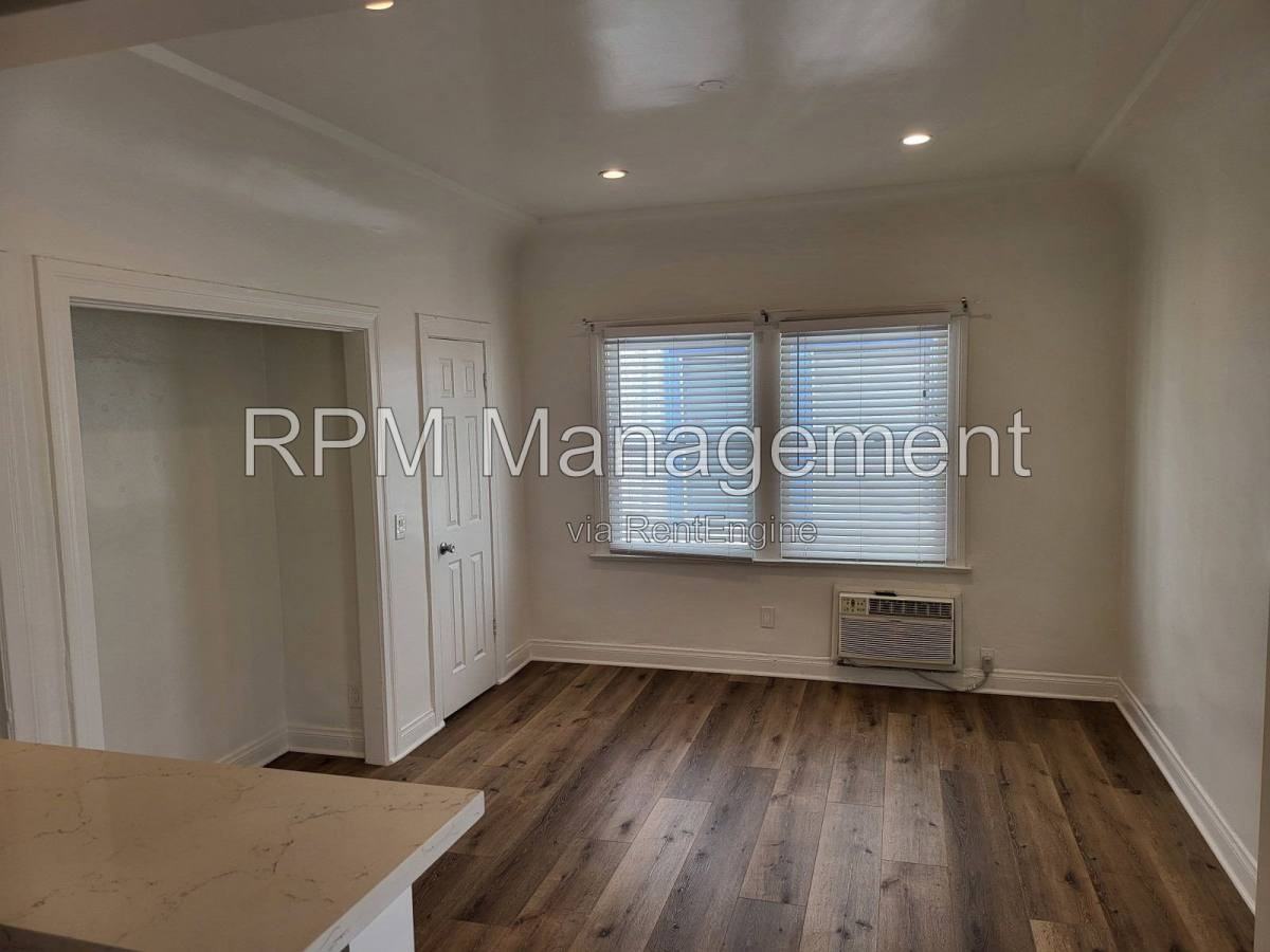 831 1 3 N Formosa Ave #831 - Photo 5 of 10