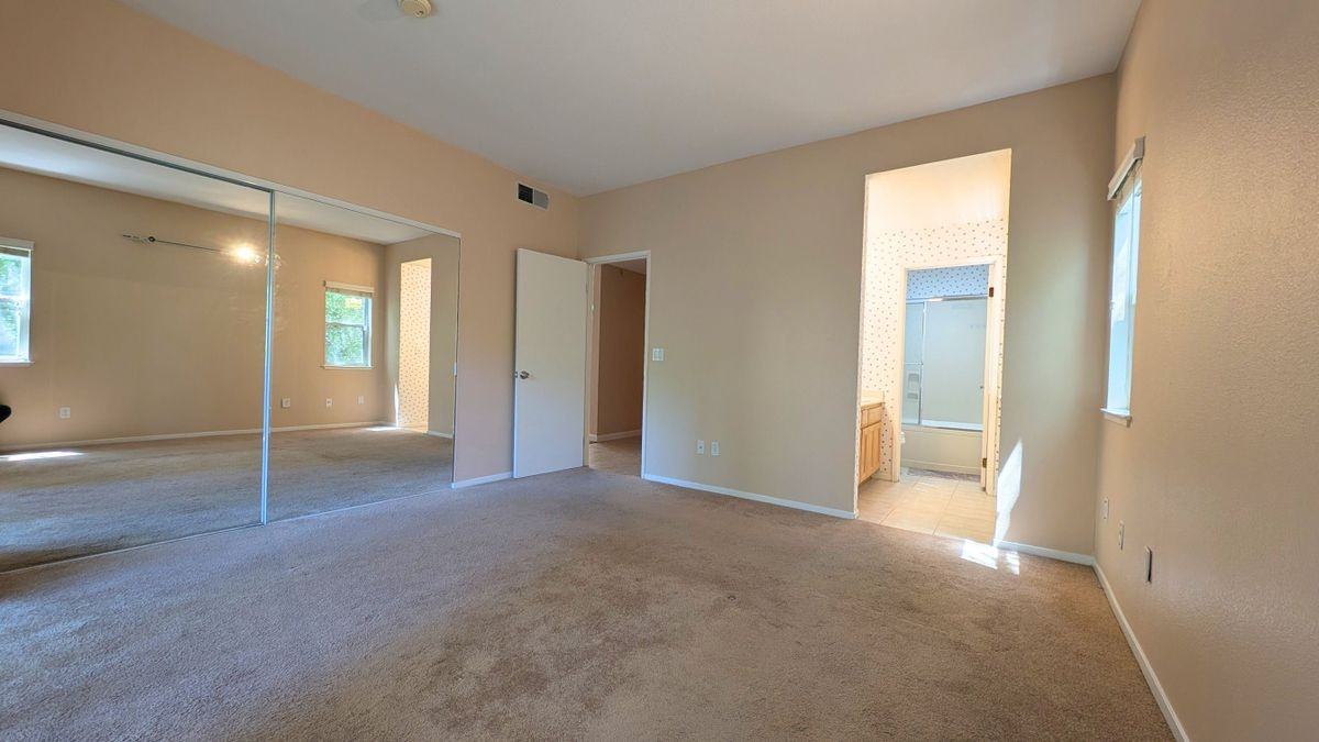 143 Tuscany Ct - Photo 7 of 18