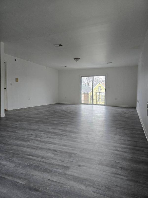 56 Kent St - Photo 3 of 5