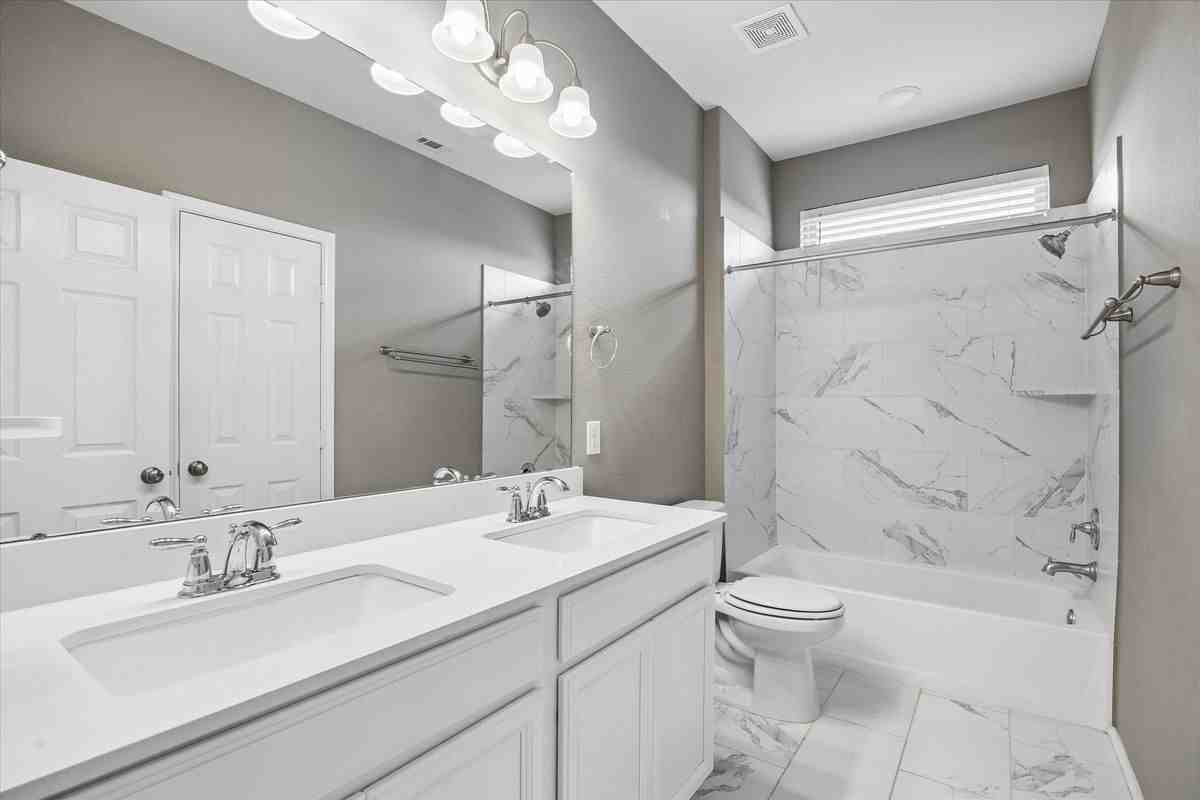 8612 Cedardale Park Dr - Photo 4 of 11