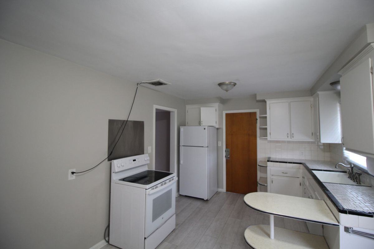 10427 S Morrow Cir - Photo 6 of 11