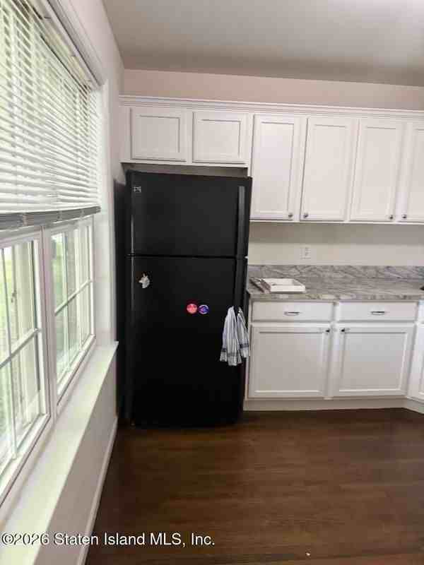 564 Oder Ave - Photo 3 of 16