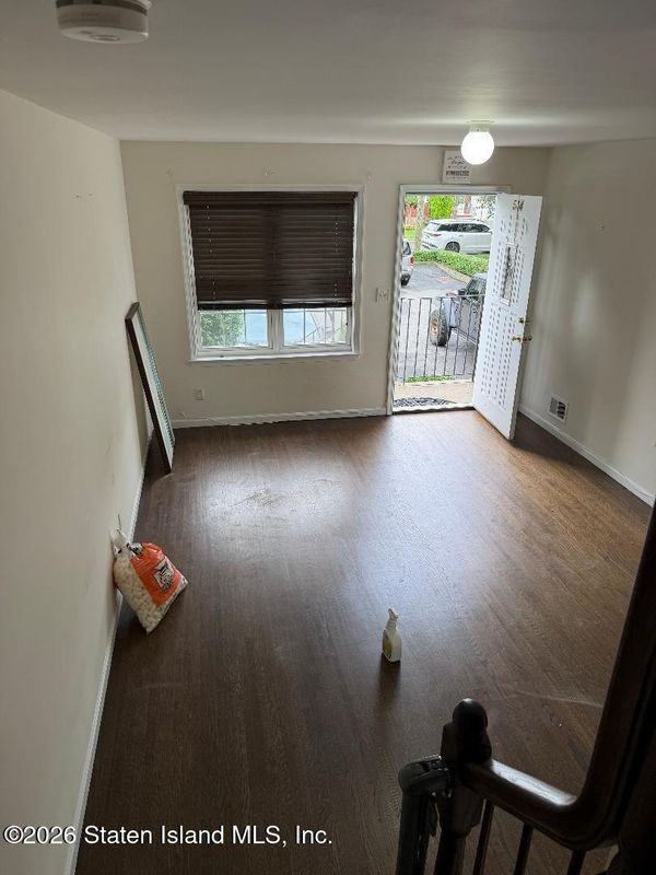 564 Oder Ave - Photo 5 of 16