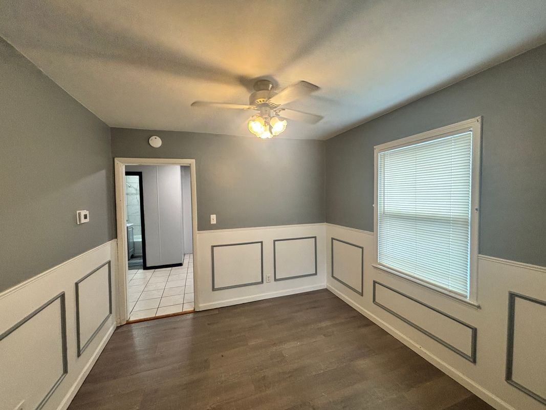 24300 Melrose Ave - Photo 5 of 17