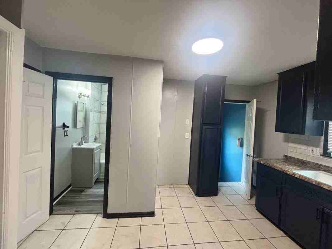 24300 Melrose Ave - Photo 6 of 17