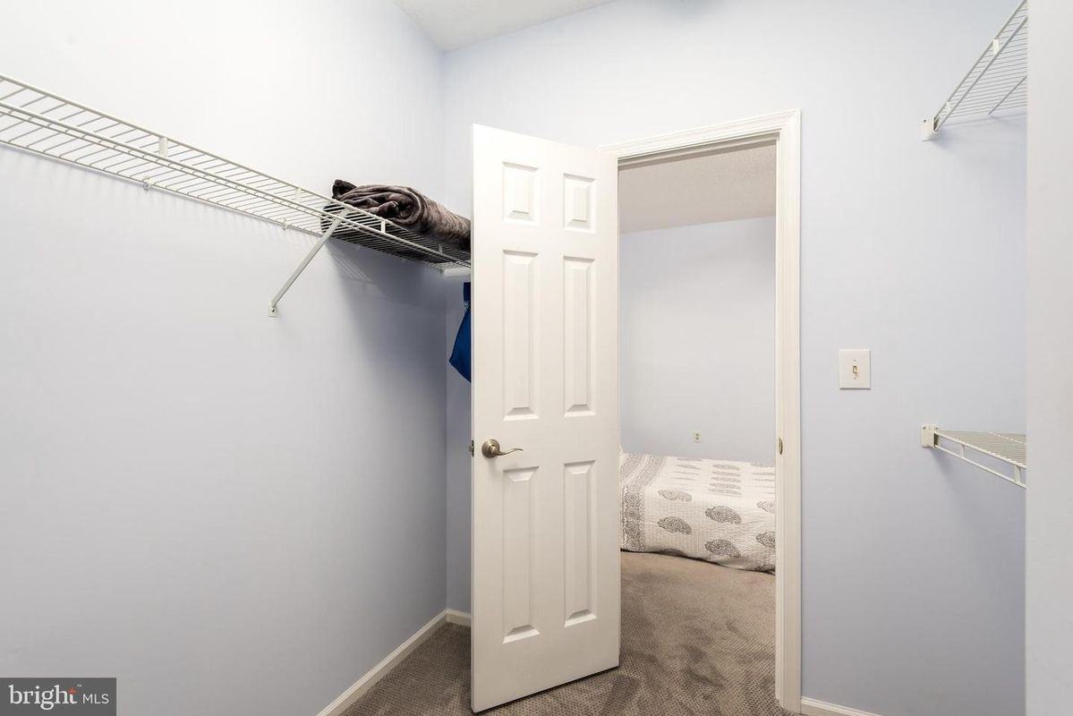 6011 Rosebud Ln - Photo 7 of 18