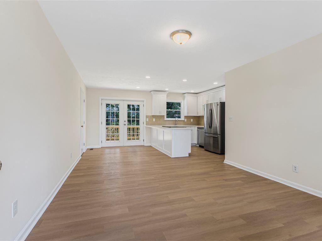 6371 Westbury Rd - Photo 4 of 30