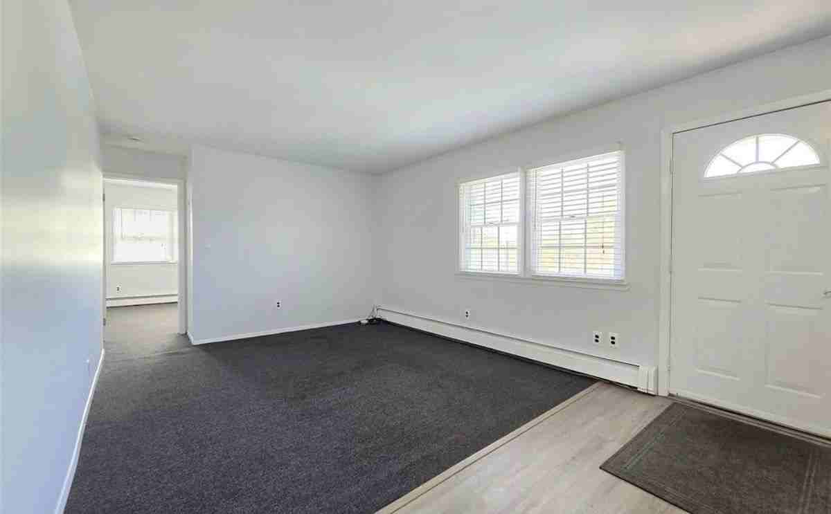3 Martin Pl - Photo 6 of 7