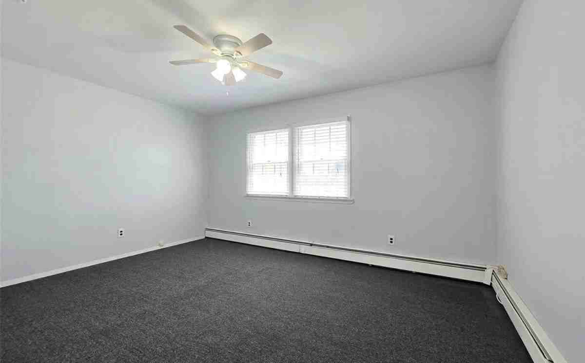 3 Martin Pl - Photo 7 of 7
