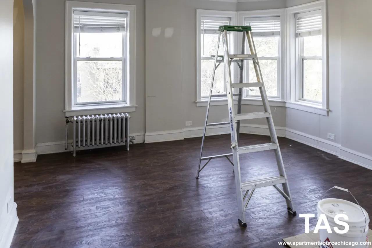 6748 N Ashland Ave #105 - Photo 4 of 11