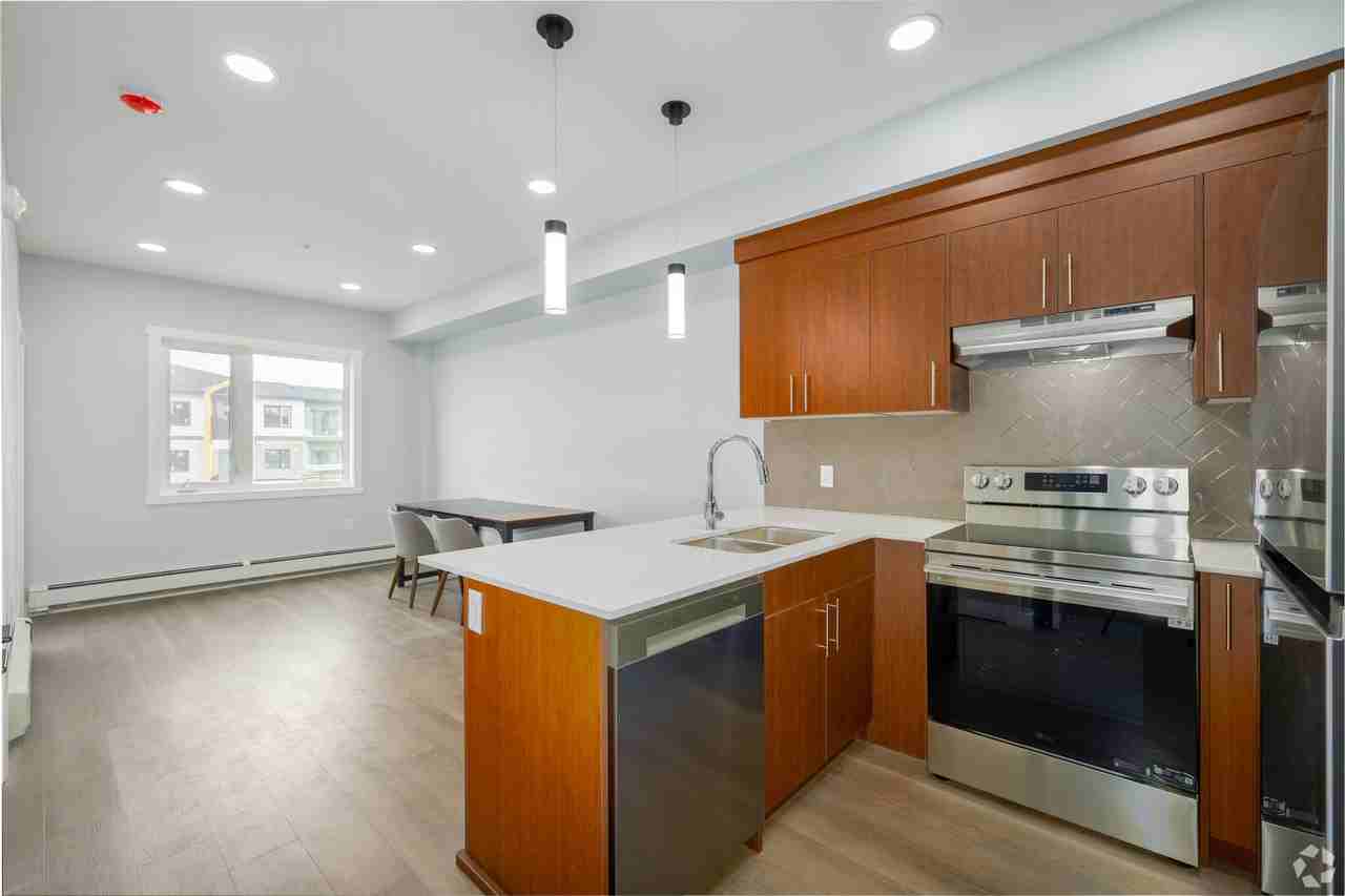 348 Greystone Boulevard - Photo 2 of 12