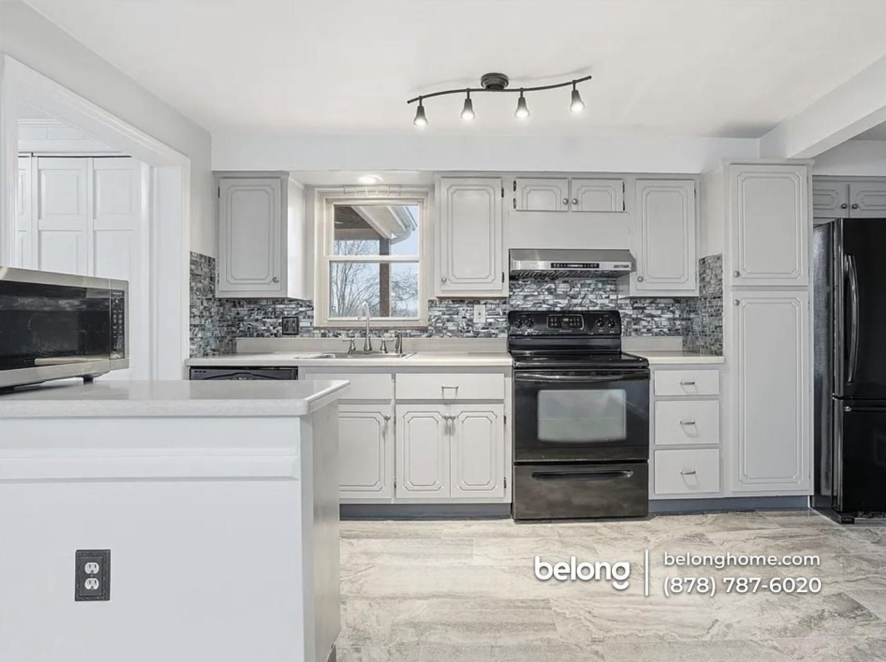 5240 Orchard Hill Dr - Photo 4 of 11