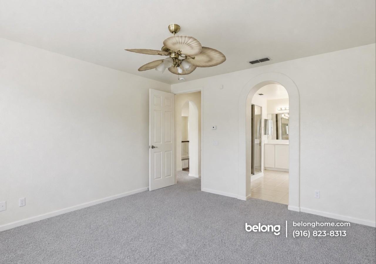 131 Cognac Cir - Photo 3 of 5