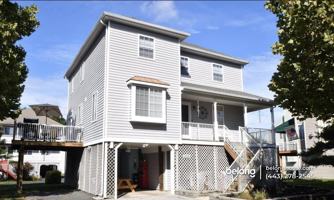 featured image of 223 Mariners Point Dr