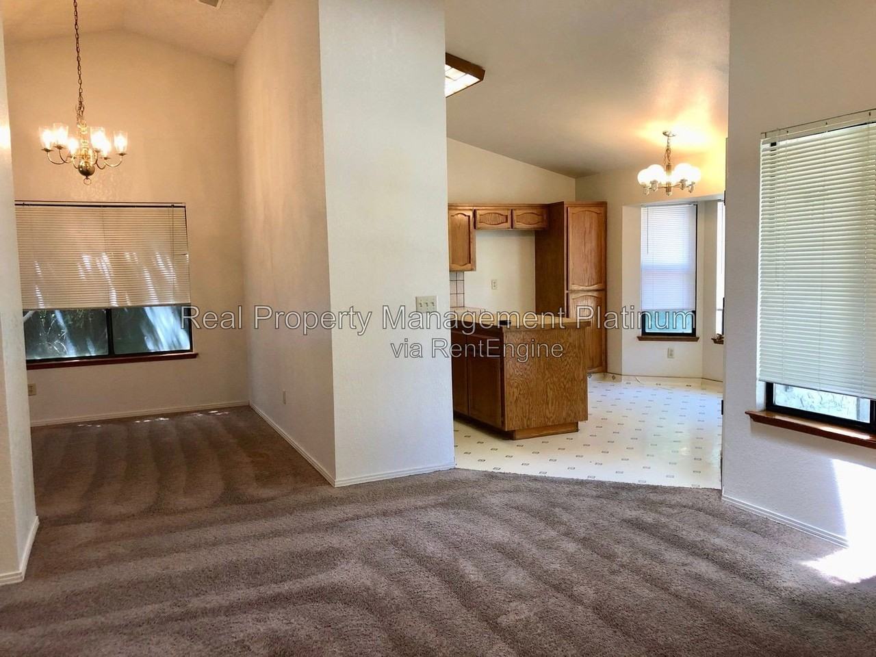 6425 N Arthur Ave - Photo 3 of 20
