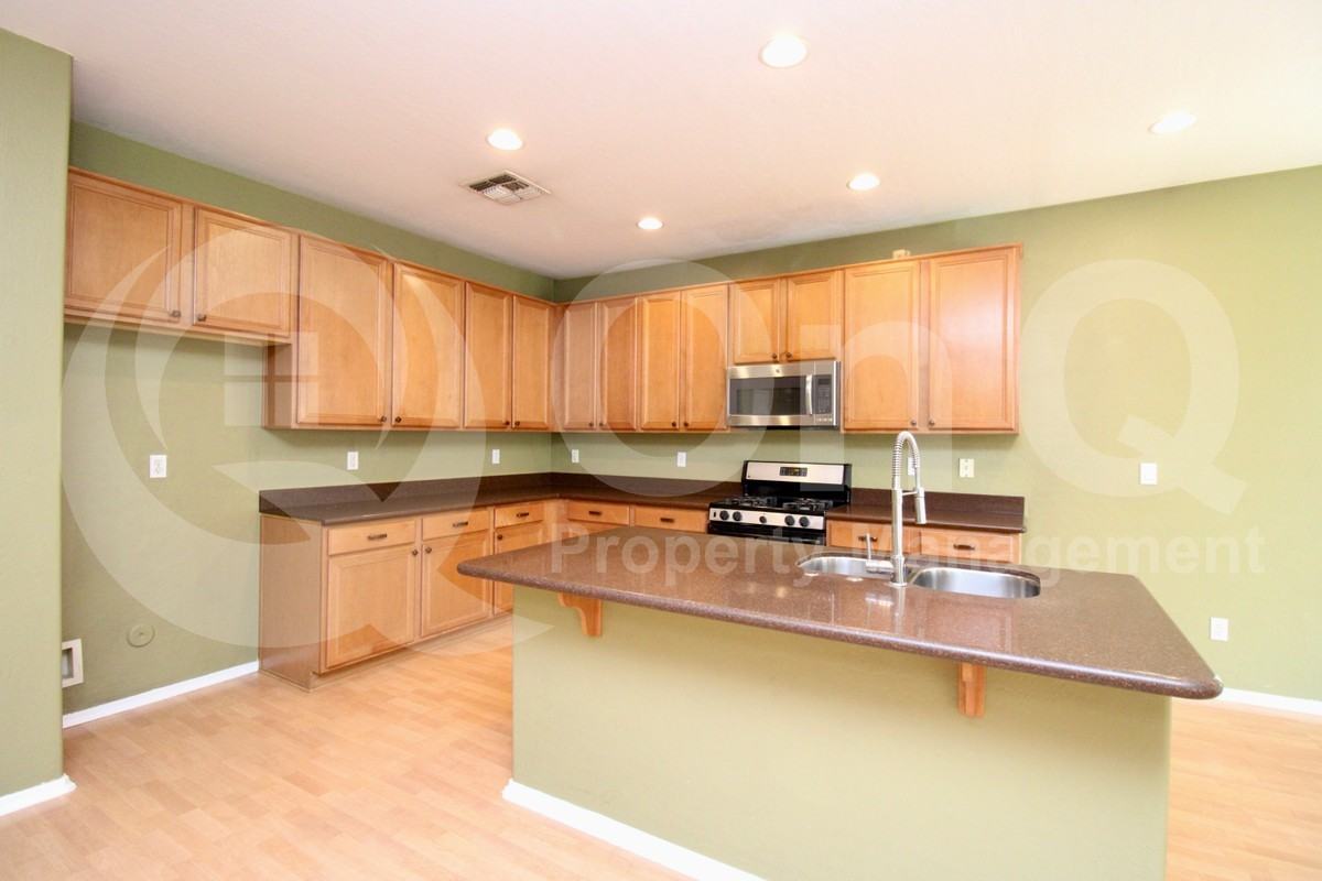 1199 E Browning Pl - Photo 3 of 26