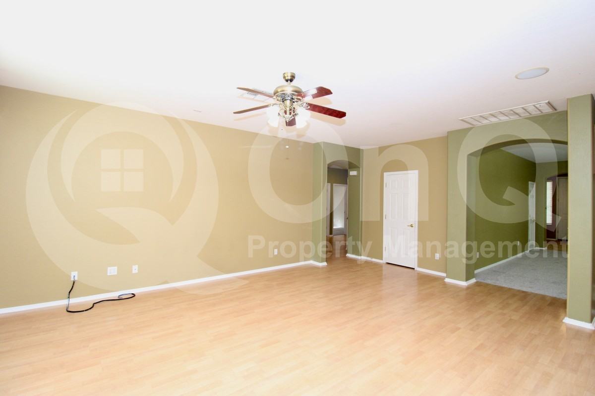 1199 E Browning Pl - Photo 4 of 26