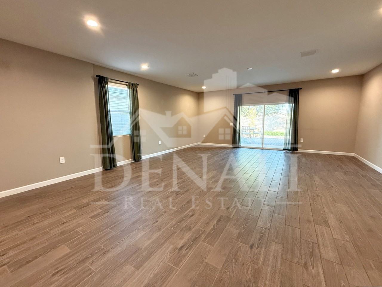 1053 East Horro Road - Photo 4 of 30