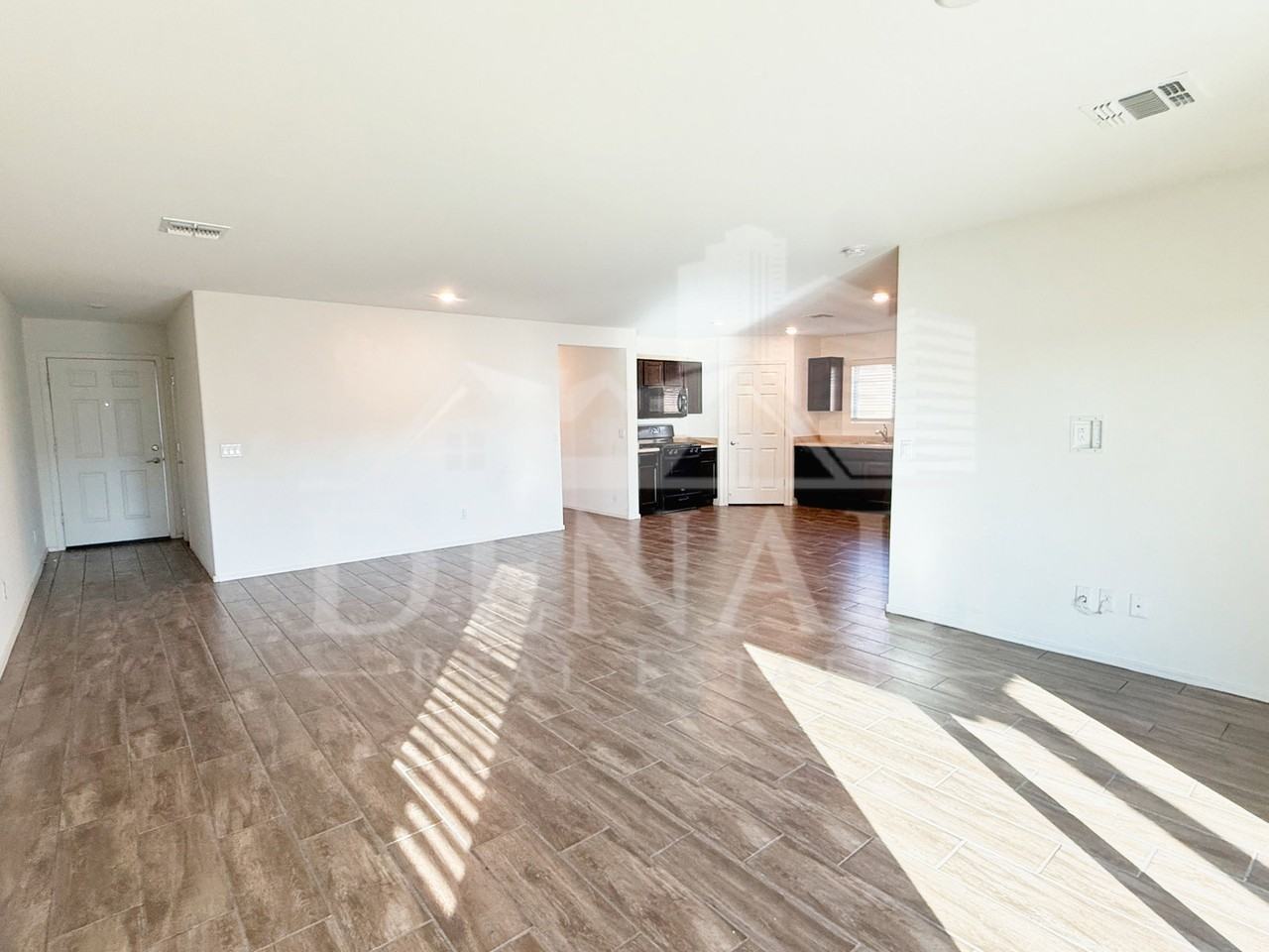 12253 N Sutter Dr - Photo 4 of 19