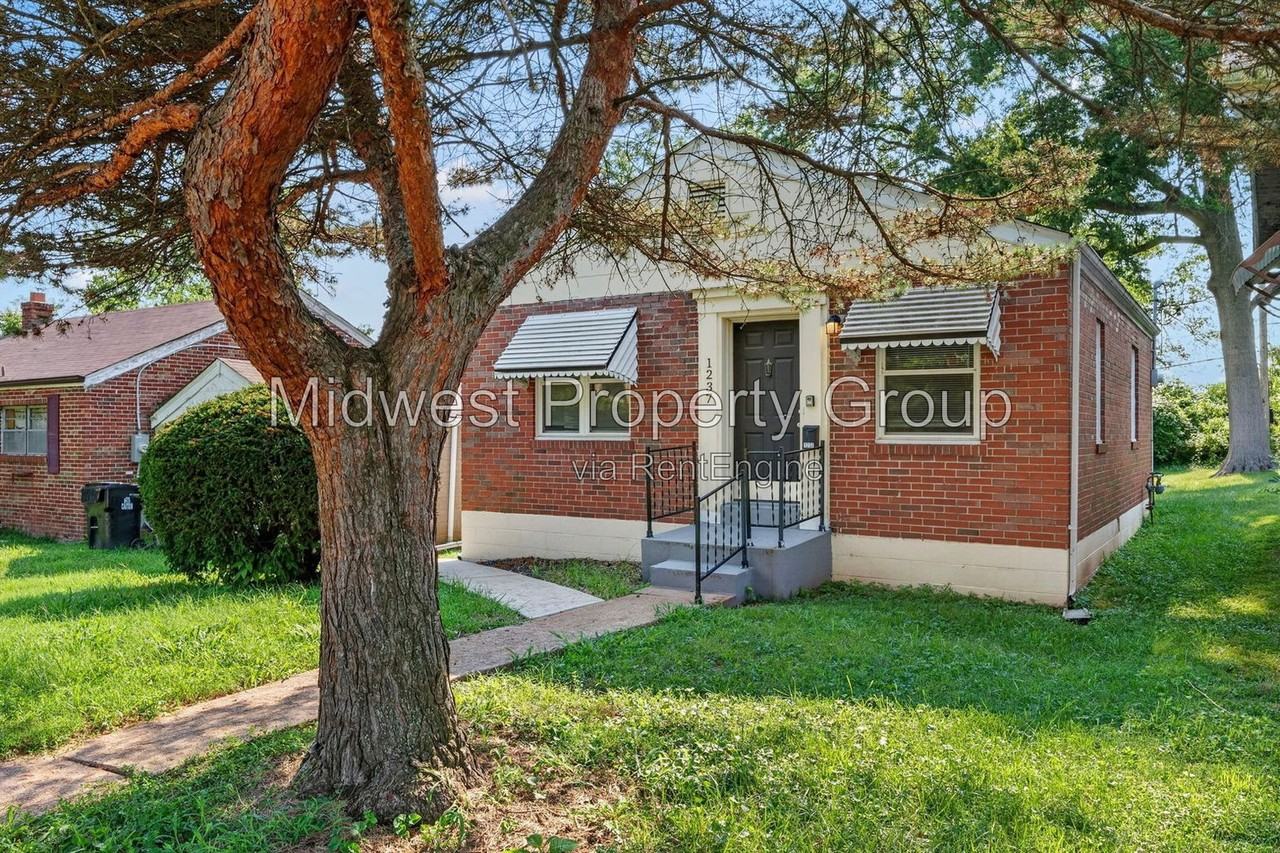 1237 Fairview Ave - Photo 2 of 17