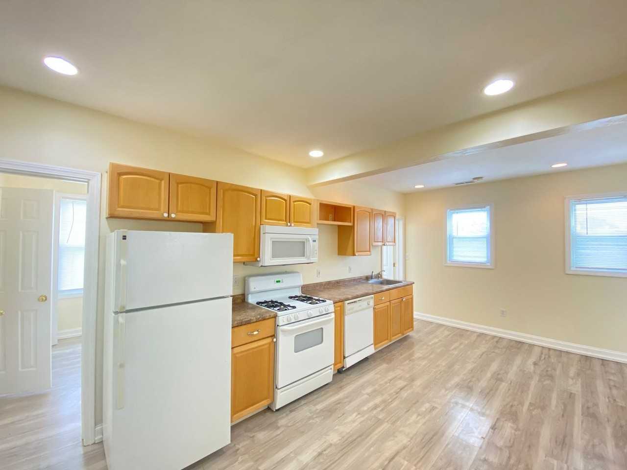 289 Merrimack St #6 - Photo 2 of 18