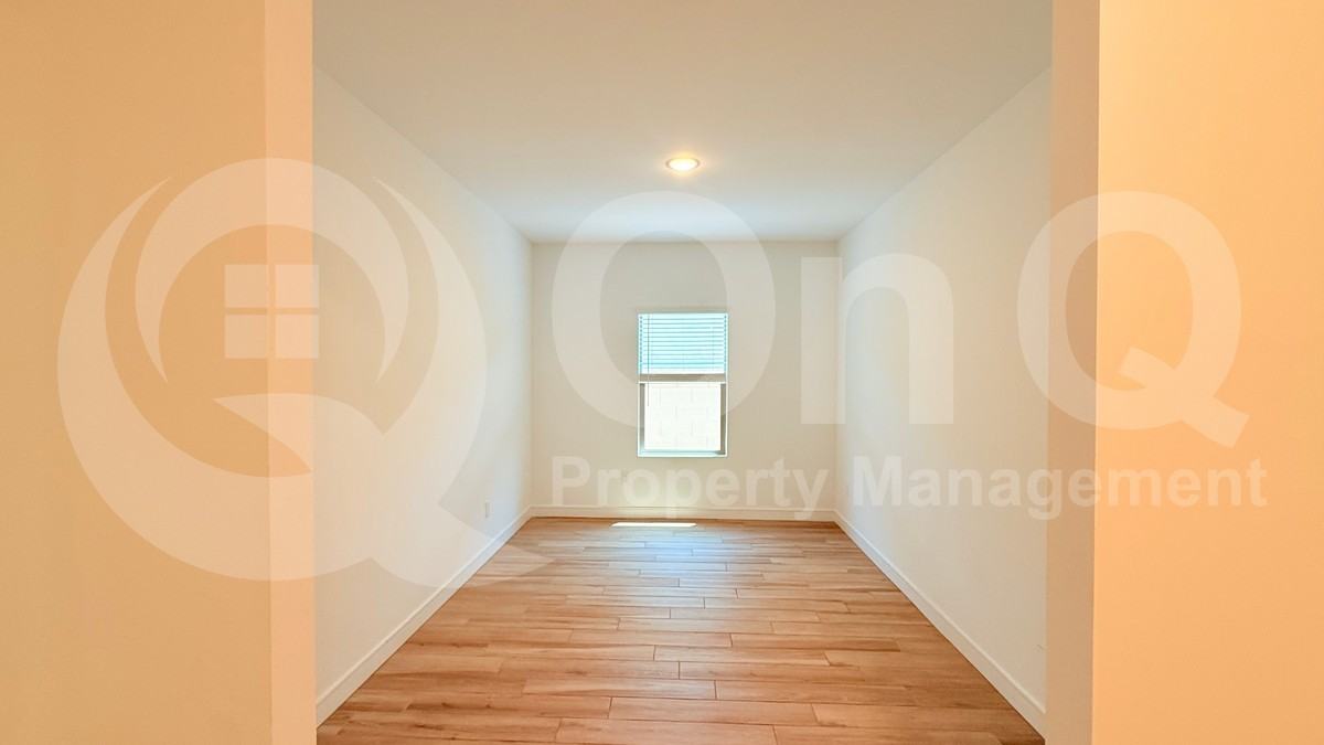 3026 W Straight Arrow Ln - Photo 7 of 24
