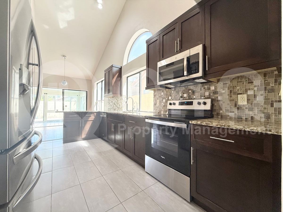 182 W Knox Rd - Photo 4 of 26